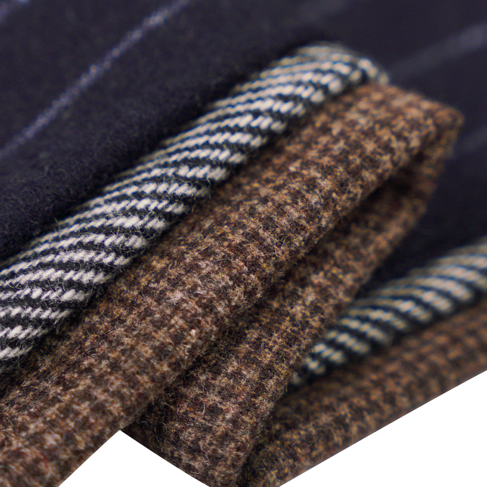 50% Olann, 30% poileistir, 20% Snáithín Eile, 320G/M, Lasmuigh Bán + Dubh, Fabraic Flannel Twill, ML-C-22104