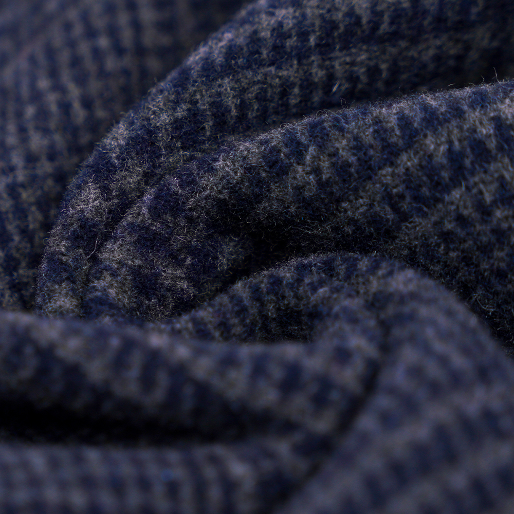 55% Olann, 45% Eile,r 645G/M, Dubhghorm Gorm, Fabraic Velvet Dhá Aghaidh, ML-3010305-1