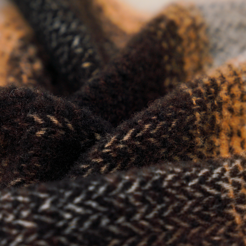 40% Olann, 60% poileistir, 540G/M, Dubh agus Bán, Fabraic Tweed Ciorcail, ML-8021071